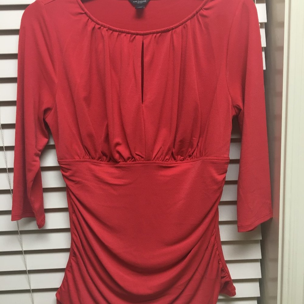 ANN TAYLOR TOP
